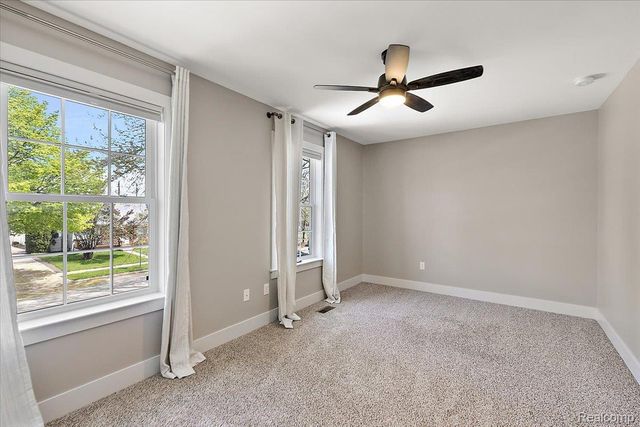 4253 Mandalay Avenue, Royal Oak, MI 48073