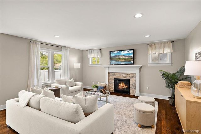 4253 Mandalay Avenue, Royal Oak, MI 48073