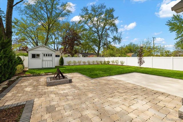 4253 Mandalay Avenue, Royal Oak, MI 48073