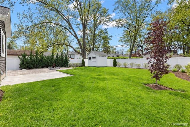 4253 Mandalay Avenue, Royal Oak, MI 48073