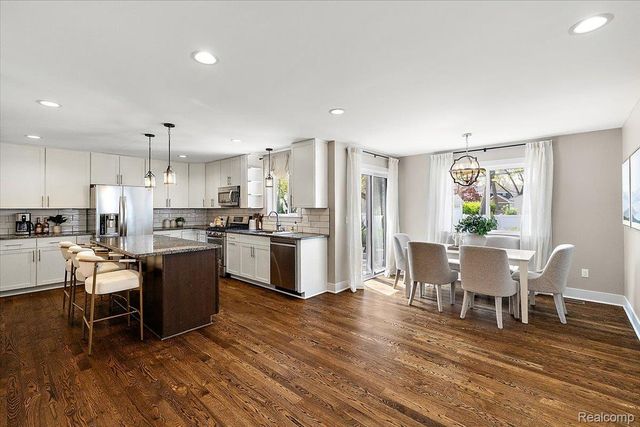 4253 Mandalay Avenue, Royal Oak, MI 48073