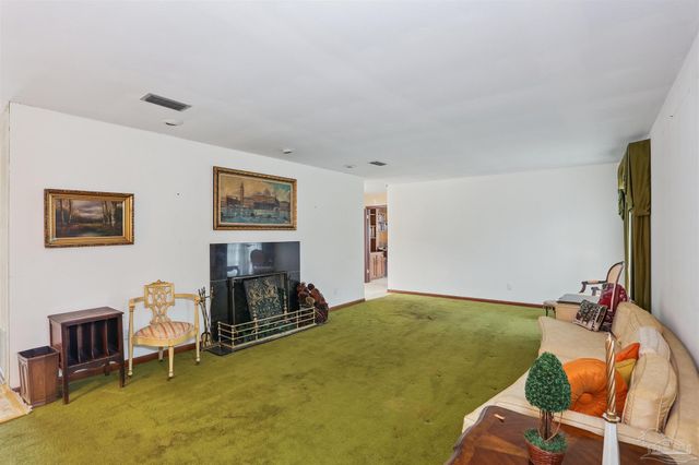 6 Pueblo Dr, Pensacola, FL 32507
