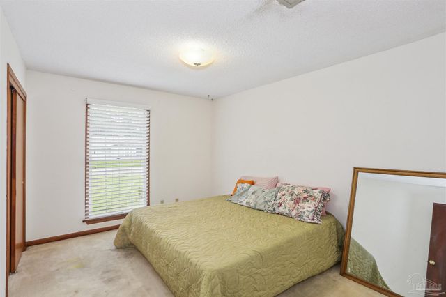 6 Pueblo Dr, Pensacola, FL 32507