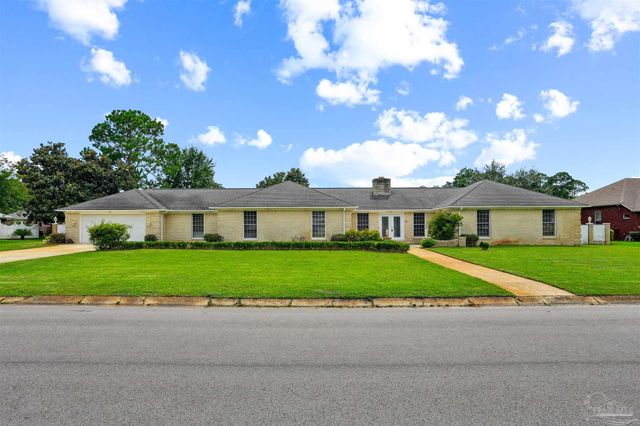 6 Pueblo Dr, Pensacola, FL 32507