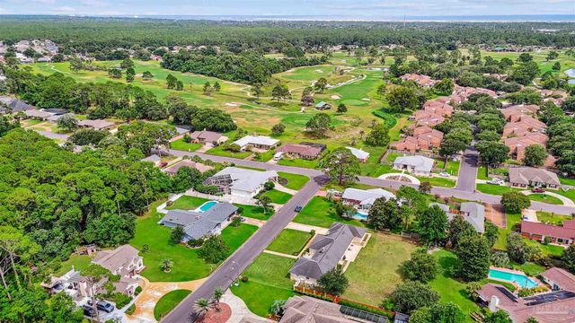 6 Pueblo Dr, Pensacola, FL 32507
