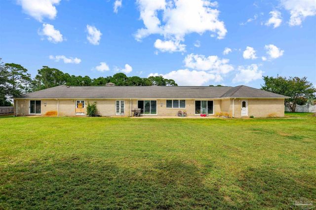 6 Pueblo Dr, Pensacola, FL 32507