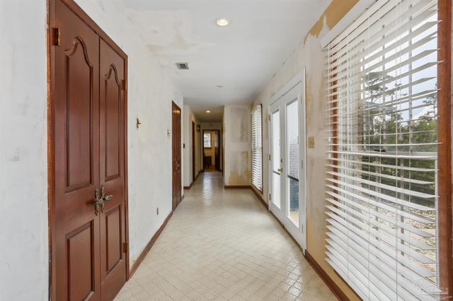 6 Pueblo Dr, Pensacola, FL 32507