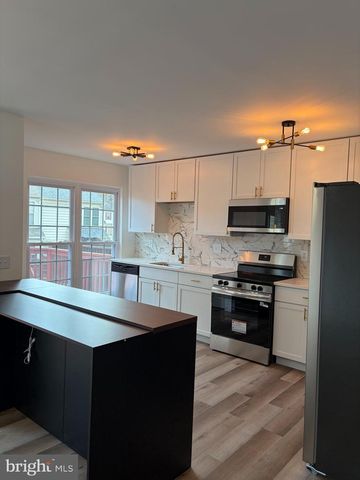 10 WINDBLUFF CT, Owings Mills, MD 21117