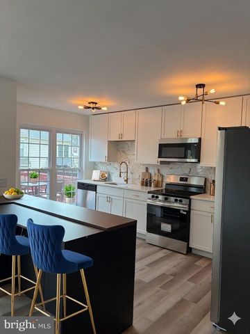 10 WINDBLUFF CT, Owings Mills, MD 21117