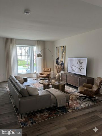 10 WINDBLUFF CT, Owings Mills, MD 21117