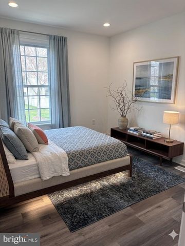 10 WINDBLUFF CT, Owings Mills, MD 21117