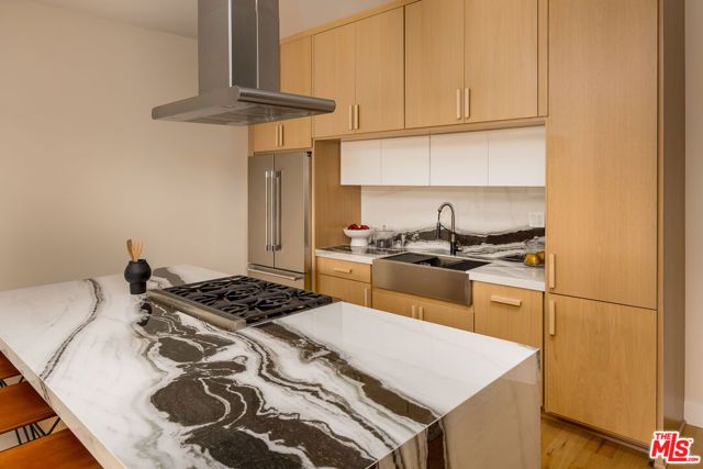 512 Rustic Drive, Los Angeles, CA 90065