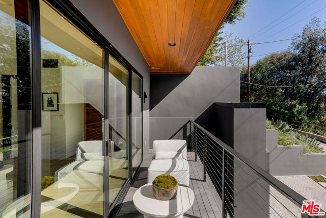 512 Rustic Drive, Los Angeles, CA 90065