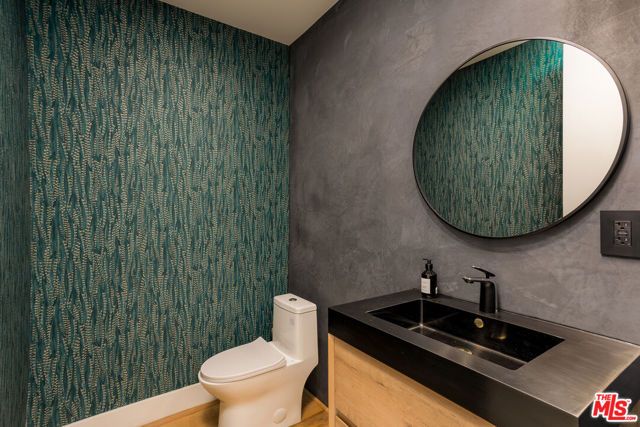 512 Rustic Drive, Los Angeles, CA 90065