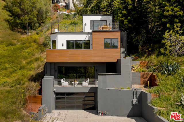 512 Rustic Drive, Los Angeles, CA 90065