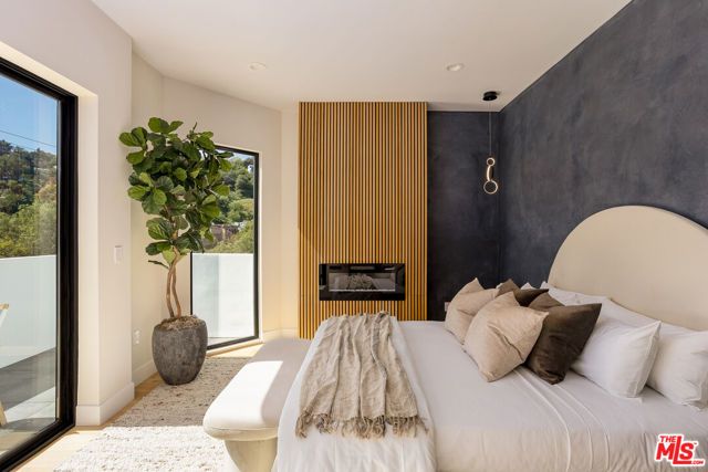 512 Rustic Drive, Los Angeles, CA 90065