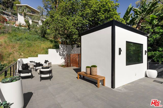 512 Rustic Drive, Los Angeles, CA 90065