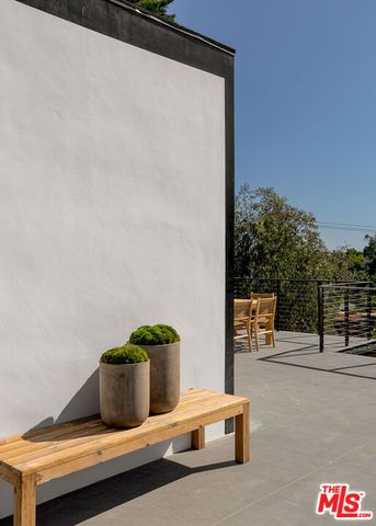 512 Rustic Drive, Los Angeles, CA 90065