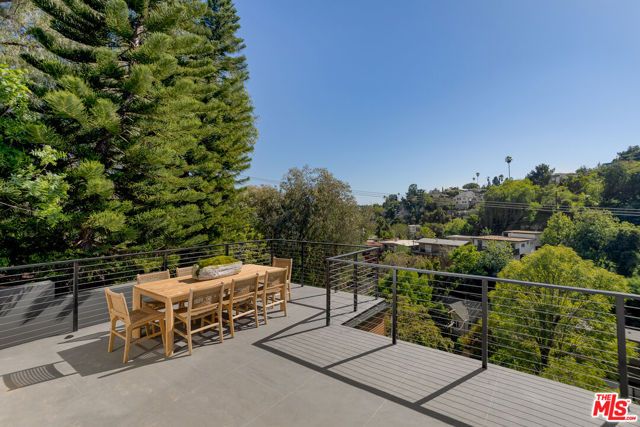 512 Rustic Drive, Los Angeles, CA 90065