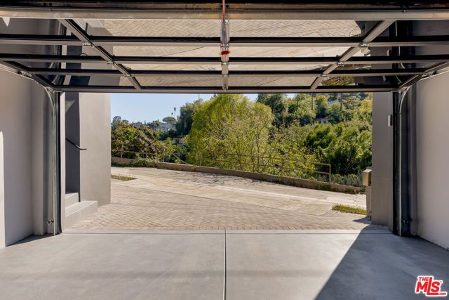 512 Rustic Drive, Los Angeles, CA 90065