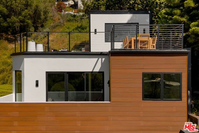 512 Rustic Drive, Los Angeles, CA 90065