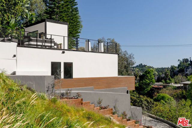 512 Rustic Drive, Los Angeles, CA 90065