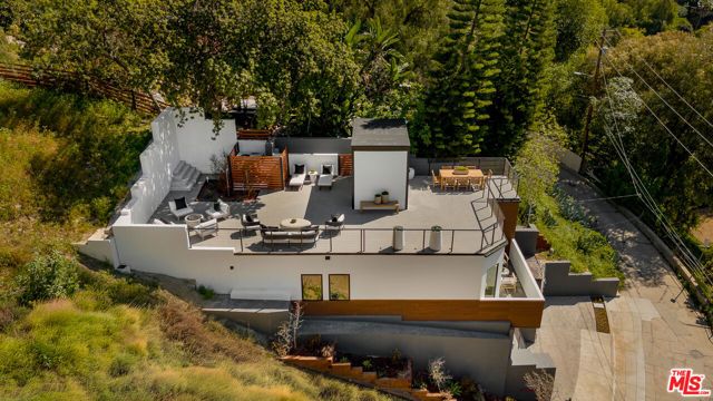 512 Rustic Drive, Los Angeles, CA 90065