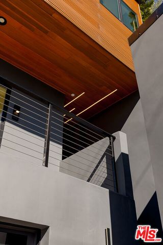 512 Rustic Drive, Los Angeles, CA 90065