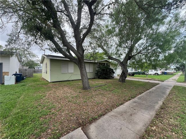 921 Ronald Dr, Corpus Christi, TX 78412