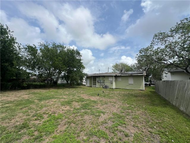 921 Ronald Dr, Corpus Christi, TX 78412