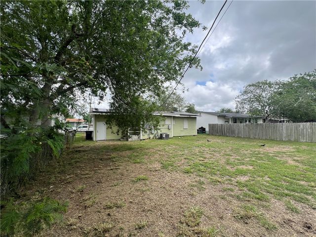 921 Ronald Dr, Corpus Christi, TX 78412