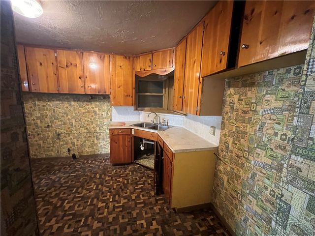 921 Ronald Dr, Corpus Christi, TX 78412