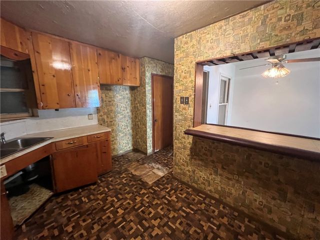 921 Ronald Dr, Corpus Christi, TX 78412