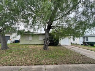 921 Ronald Dr, Corpus Christi, TX 78412