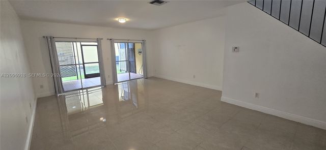 8350 SW 154th Ave 6, Miami, FL 33193