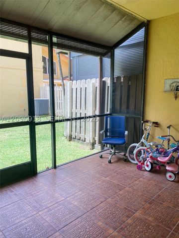 8350 SW 154th Ave 6, Miami, FL 33193