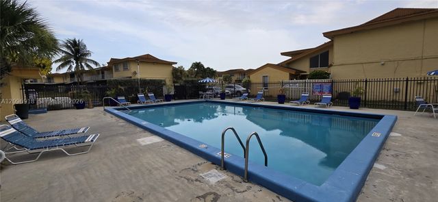 8350 SW 154th Ave 6, Miami, FL 33193