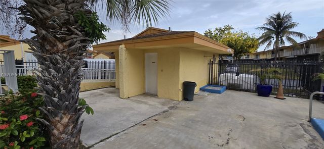 8350 SW 154th Ave 6, Miami, FL 33193
