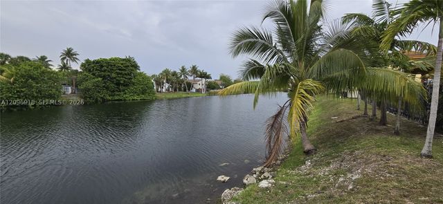 8350 SW 154th Ave 6, Miami, FL 33193