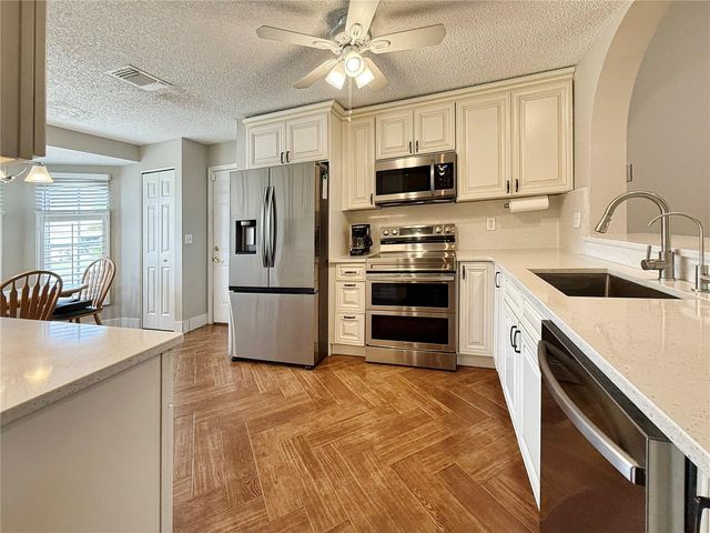 2503 RUNNINGBROOKE WAY, Sun City Center, FL 33573
