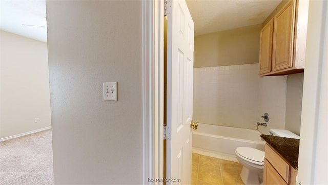 1621 Park Place, College Station, TX 77840