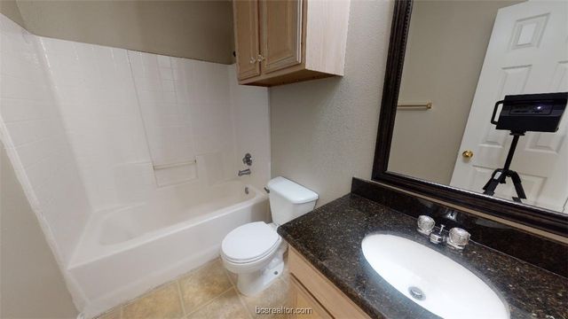 1621 Park Place, College Station, TX 77840