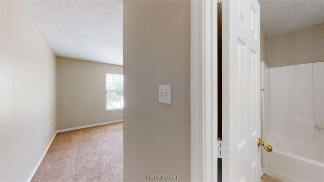 1621 Park Place, College Station, TX 77840