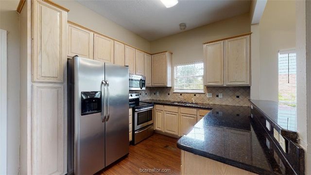 1621 Park Place, College Station, TX 77840