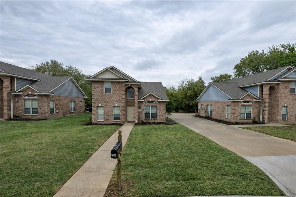 1621 Park Place, College Station, TX 77840