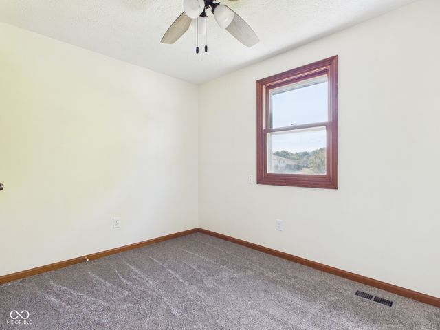 1520 E 42nd Street, Anderson, IN 46013