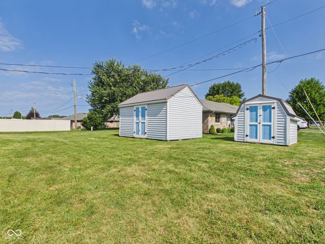 1520 E 42nd Street, Anderson, IN 46013