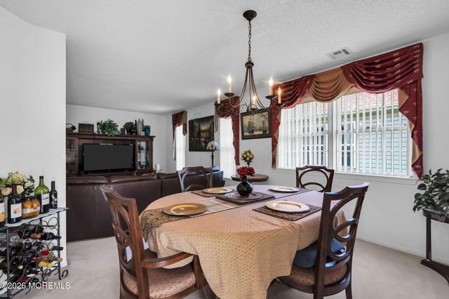 631 Bedford Lane, Manchester, NJ 08759