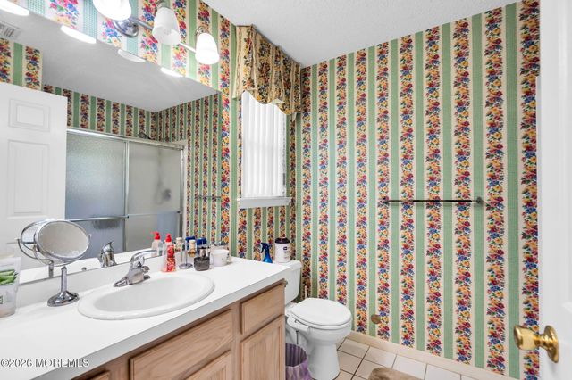 631 Bedford Lane, Manchester, NJ 08759