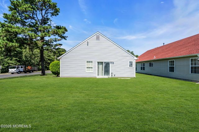 631 Bedford Lane, Manchester, NJ 08759